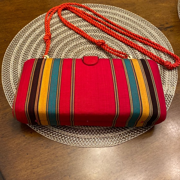Beautiful red‎ canvas with velvet interior, shoulder, or Crossbody purse - Picture 1 of 5